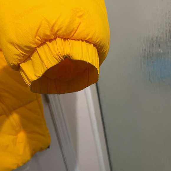 New Tommy Hilfiger MENS yellow winter jacket in amazing condition! - Picture 10 of 10